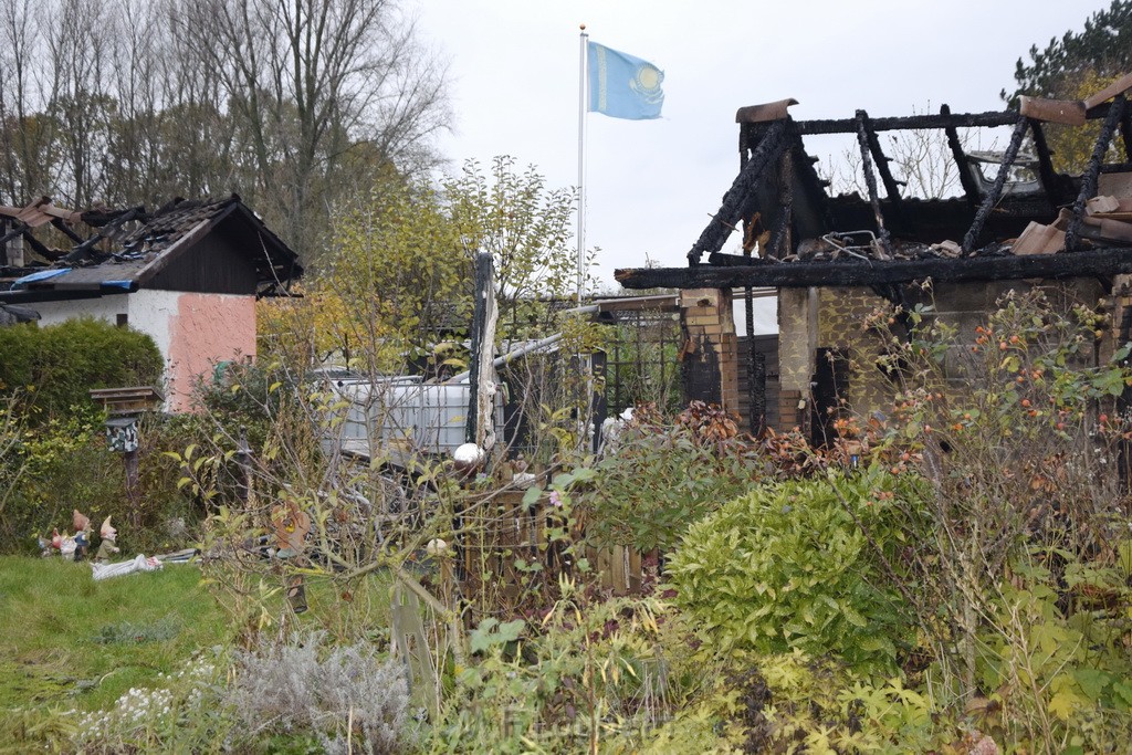 Wieder Laubenbraende Koeln Fuehlingen Kriegerhofstr P100.JPG - Miklos Laubert